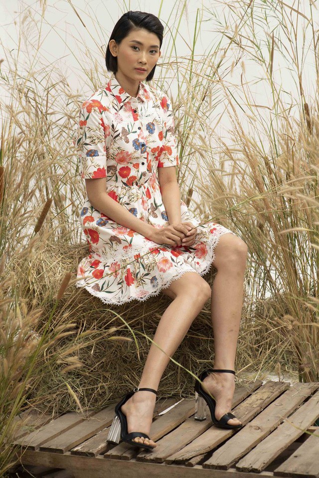 Xuân hè 2019, phải sở hữu ngay 5 item hoa đậm chất “nàng thơ” bắt trend thế giới này! - Ảnh 2. Xuân hè 2019, phải sở hữu ngay 5 item hoa đậm chất “nàng thơ” bắt trend thế giới này! - Ảnh 2.