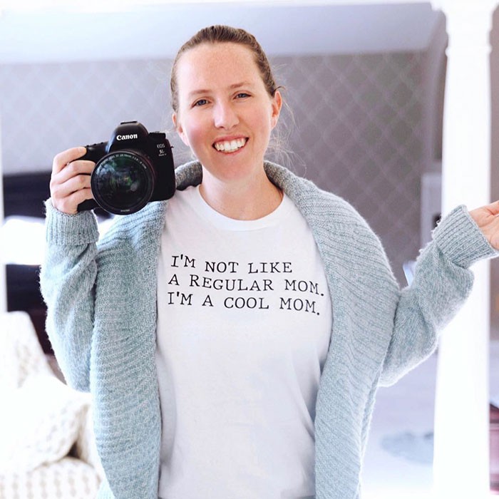 Không muốn chụp ảnh khi con lớn theo cách thông thường, bà mẹ khiến người xem phải thèm nhỏ rãi khi xem loạt ảnh sáng tạo có 1-0-2 này - Ảnh 1. Không muốn chụp ảnh khi con lớn theo cách thông thường, bà mẹ khiến người xem phải thèm nhỏ rãi khi xem loạt ảnh sáng tạo có 1-0-2 này - Ảnh 1.