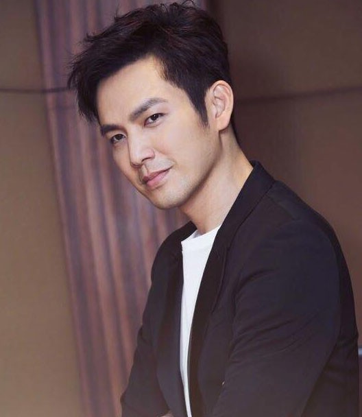 D&acirc;n t&igrave;nh vui buồn lẫn lộn khi t&igrave;m thấy in4 của ch&agrave;ng phi&ecirc;n dịch vi&ecirc;n điển trai chiếm s&oacute;ng thời sự VTV, đ&acirc;y l&agrave; l&iacute; do! - Ảnh 7.