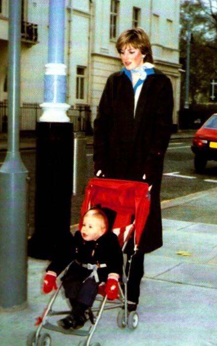 Thu&ecirc; người tr&ocirc;ng trẻ, nữ doanh nh&acirc;n chẳng ngờ c&ocirc; g&aacute;i kia vừa con nh&agrave; qu&yacute; tộc, sau n&agrave;y c&ograve;n trở th&agrave;nh C&ocirc;ng nương danh gi&aacute; nhất nước Anh - Ảnh 4.