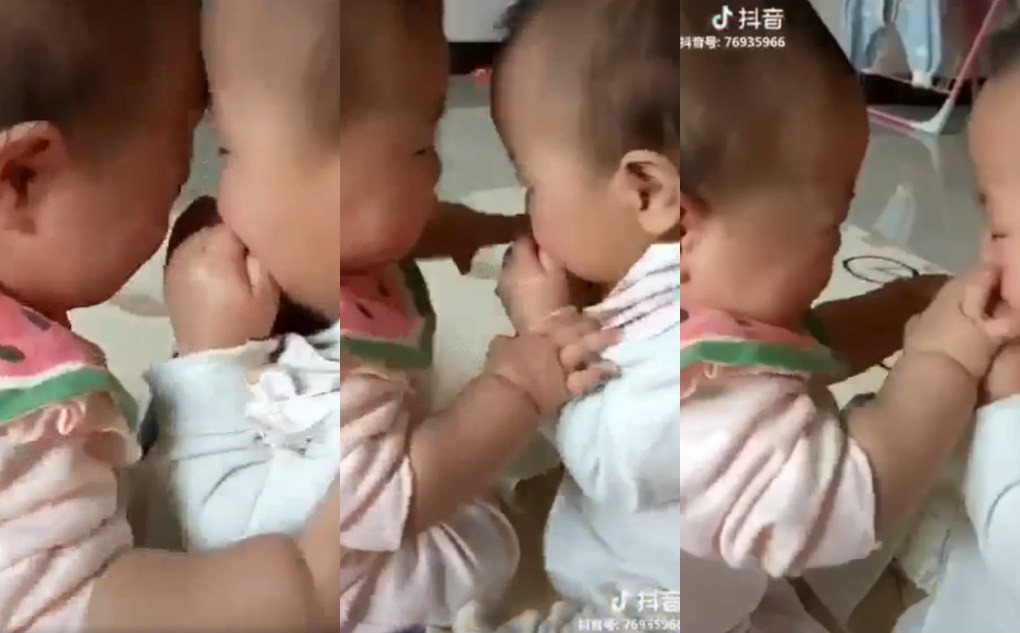 Cảnh dở khóc dở cười chỉ nhà nhiều trẻ nhỏ mới hiểu: Cuộc chiến giành đồ không bao giờ có hồi kết - Ảnh 2. Cảnh dở khóc dở cười chỉ nhà nhiều trẻ nhỏ mới hiểu: Cuộc chiến giành đồ không bao giờ có hồi kết - Ảnh 2.