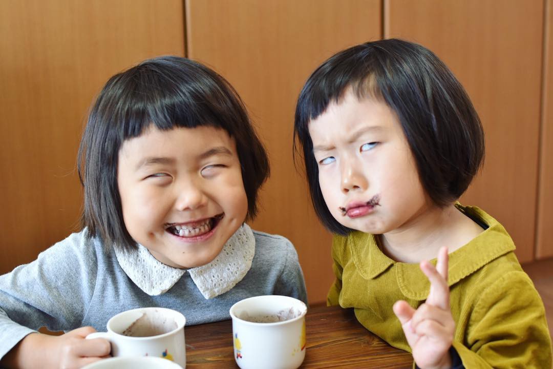 Mẹ toàn đăng ảnh “dìm hàng” 2 con, dân mạng lập tức chia phe, bên ủng hộ, phía chỉ trích: “Có phải là mẹ không vậy?” - Ảnh 7. Mẹ toàn đăng ảnh “dìm hàng” 2 con, dân mạng lập tức chia phe, bên ủng hộ, phía chỉ trích: “Có phải là mẹ không vậy?” - Ảnh 7.
