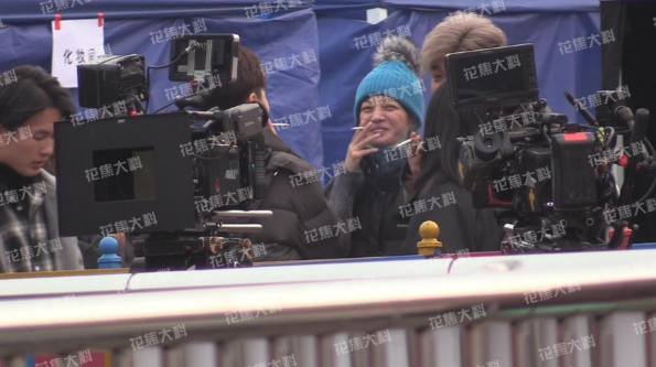 Triệu Vy lộ ảnh ngo&agrave;i đời tr&aacute;i ngược ho&agrave;n to&agrave;n với tr&ecirc;n mạng: Mặt mộc gi&agrave; xọm, nhăn nheo kh&oacute; tin - Ảnh 2.