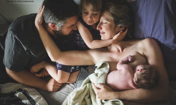 Nghẹt thở, xúc động và vỡ òa cảm xúc với loạt hình ảnh tái hiện vẻ đẹp khi sinh nở trong suốt đầu năm 2019 - Ảnh 4. Nghẹt thở, xúc động và vỡ òa cảm xúc với loạt hình ảnh tái hiện vẻ đẹp khi sinh nở trong suốt đầu năm 2019 - Ảnh 4.