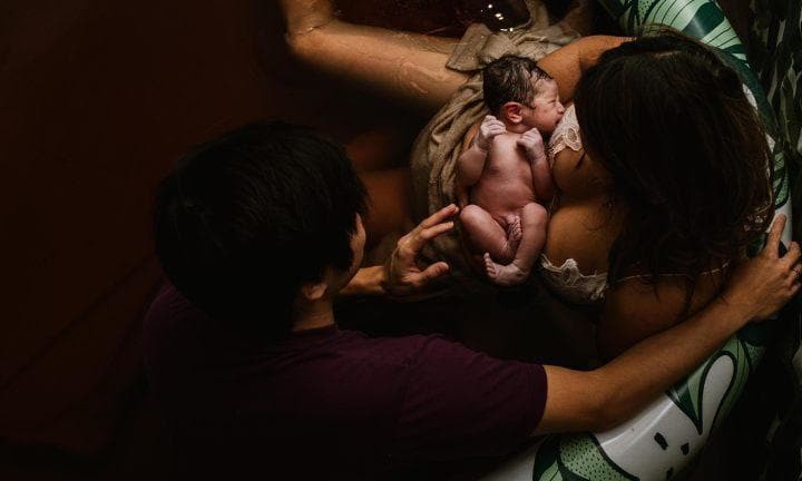 Nghẹt thở, xúc động và vỡ òa cảm xúc với loạt hình ảnh tái hiện vẻ đẹp khi sinh nở trong suốt đầu năm 2019 - Ảnh 3. Nghẹt thở, xúc động và vỡ òa cảm xúc với loạt hình ảnh tái hiện vẻ đẹp khi sinh nở trong suốt đầu năm 2019 - Ảnh 3.