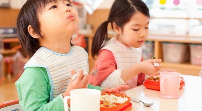 Lời khuyên cực hữu ích cho các mẹ để con luôn ăn uống lành mạnh ngay cả trong dịp Tết ngập ngụa bánh kẹo - Ảnh 4. Lời khuyên cực hữu ích cho các mẹ để con luôn ăn uống lành mạnh ngay cả trong dịp Tết ngập ngụa bánh kẹo - Ảnh 4.