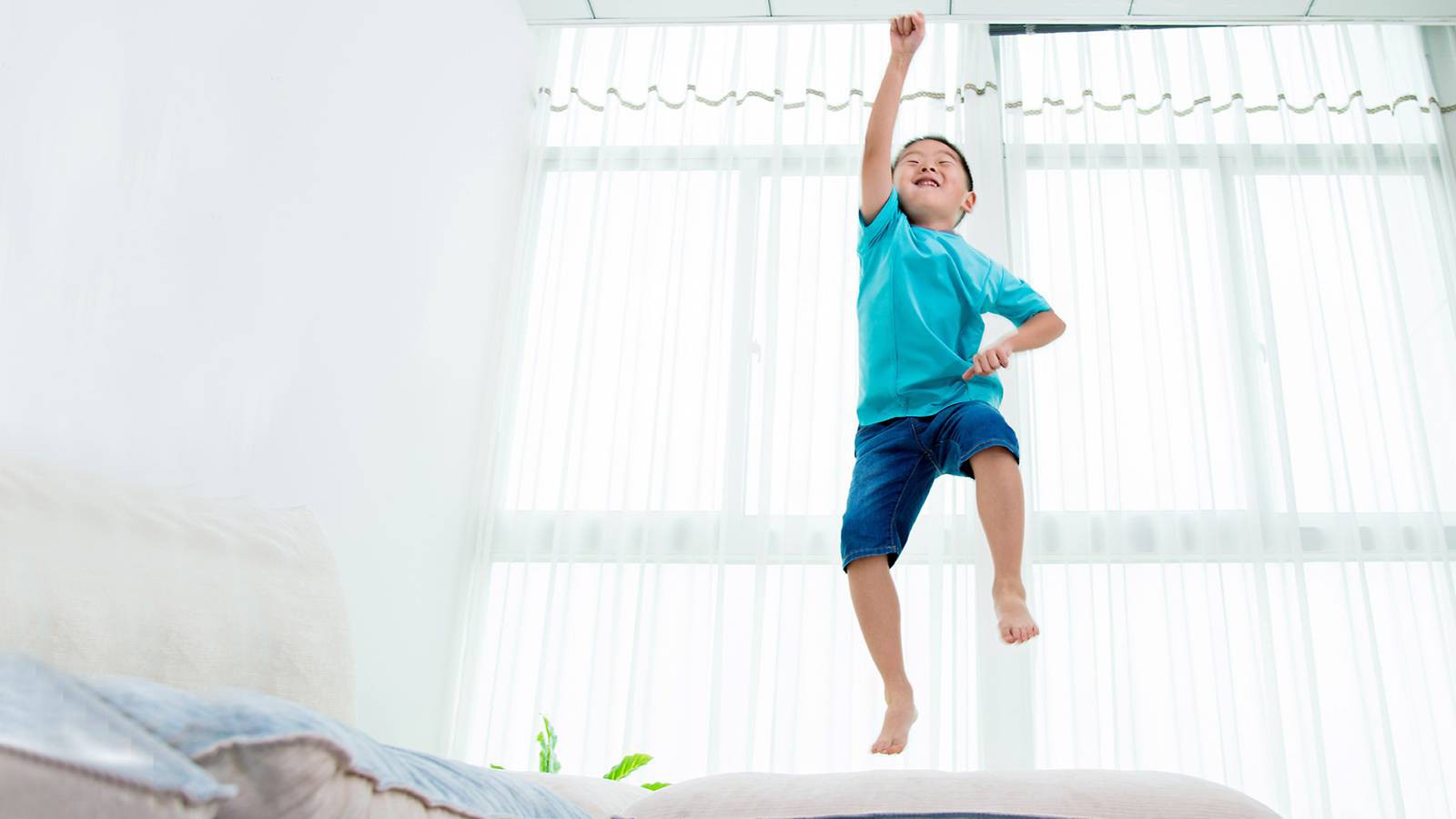 5 cách cha mẹ có thể áp dụng để giúp bình tĩnh lại những đứa trẻ quá mức hiếu động - Ảnh 1. 5 cách cha mẹ có thể áp dụng để giúp bình tĩnh lại những đứa trẻ quá mức hiếu động - Ảnh 1.