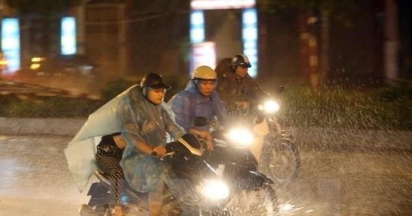 Từ ng&agrave;y 14/3, Bắc Bộ đ&oacute;n kh&ocirc;ng kh&iacute; lạnh, trời mưa r&agrave;o v&agrave; r&eacute;t - Ảnh 1.