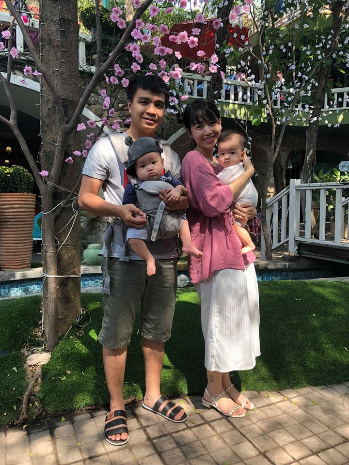 Sinh đôi 2 bé, tự một mình xoay xở nhưng mẹ 9X vẫn luyện con tự ngủ thành công nhờ phương pháp 6 bước - Ảnh 1. Sinh đôi 2 bé, tự một mình xoay xở nhưng mẹ 9X vẫn luyện con tự ngủ thành công nhờ phương pháp 6 bước - Ảnh 1.