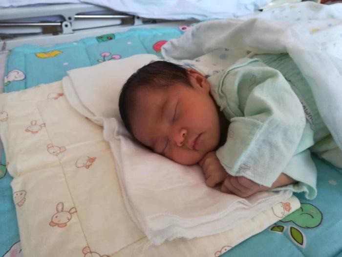 Có 2 khung giờ ngủ quan trọng của trẻ mà bố mẹ không được làm gián đoạn, nếu không sẽ ảnh hưởng đến chiều cao của chúng - Ảnh 1. Có 2 khung giờ ngủ quan trọng của trẻ mà bố mẹ không được làm gián đoạn, nếu không sẽ ảnh hưởng đến chiều cao của chúng - Ảnh 1.