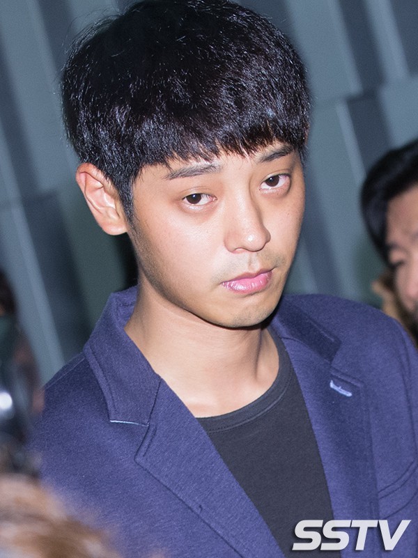 Loạt điểm giống nhau kh&oacute; tin giữa Seungri v&agrave; Jung Joon Young: Ngoại h&igrave;nh, sở th&iacute;ch xem phim 18+ đến vẻ mặt nh&igrave;n sao nữ - Ảnh 4.
