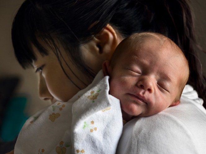 Giá mà có ai đó dạy tôi phải làm mẹ thế nào! - Ảnh 1. Giá mà có ai đó dạy tôi phải làm mẹ thế nào! - Ảnh 1.