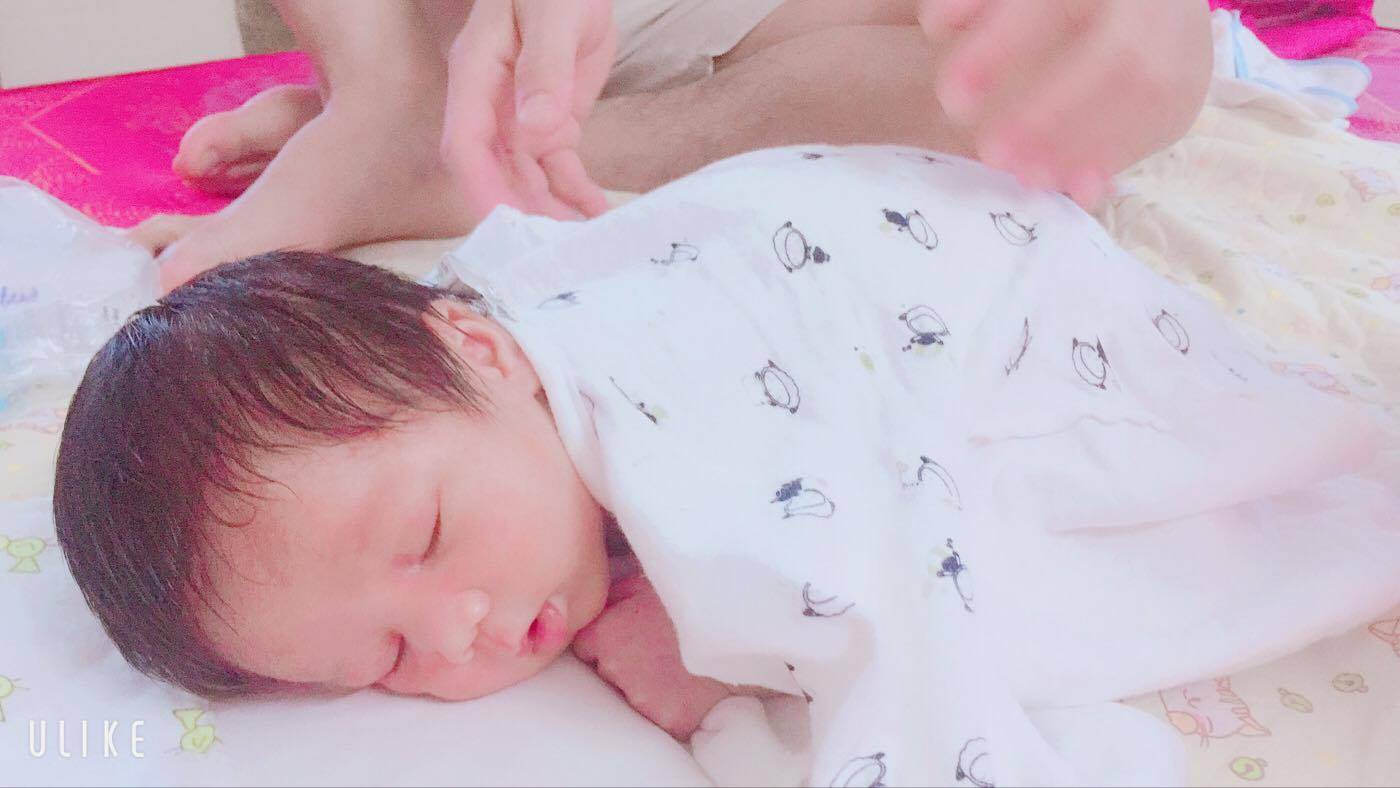 Từ bị dọa sẩy, huyết áp cao, tiền sản giật rồi đến tiểu đường nhưng mẹ 9X vẫn cán đích thai kỳ đầy ngoạn mục - Ảnh 3. Từ bị dọa sẩy, huyết áp cao, tiền sản giật rồi đến tiểu đường nhưng mẹ 9X vẫn cán đích thai kỳ đầy ngoạn mục - Ảnh 3.