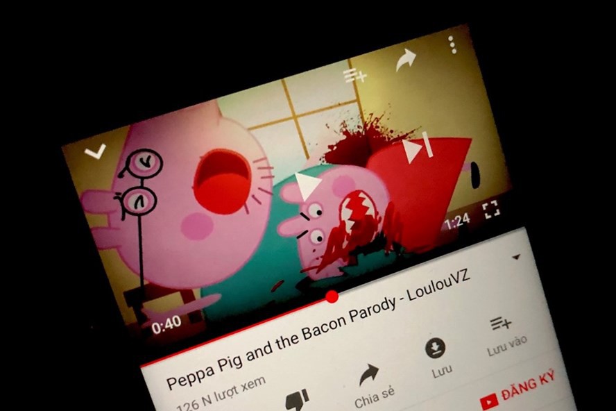 Lại cảnh báo nghiêm trọng về tự tử, buôn người trên Youtube trẻ em - Ảnh 1. Lại cảnh báo nghiêm trọng về tự tử, buôn người trên Youtube trẻ em - Ảnh 1.