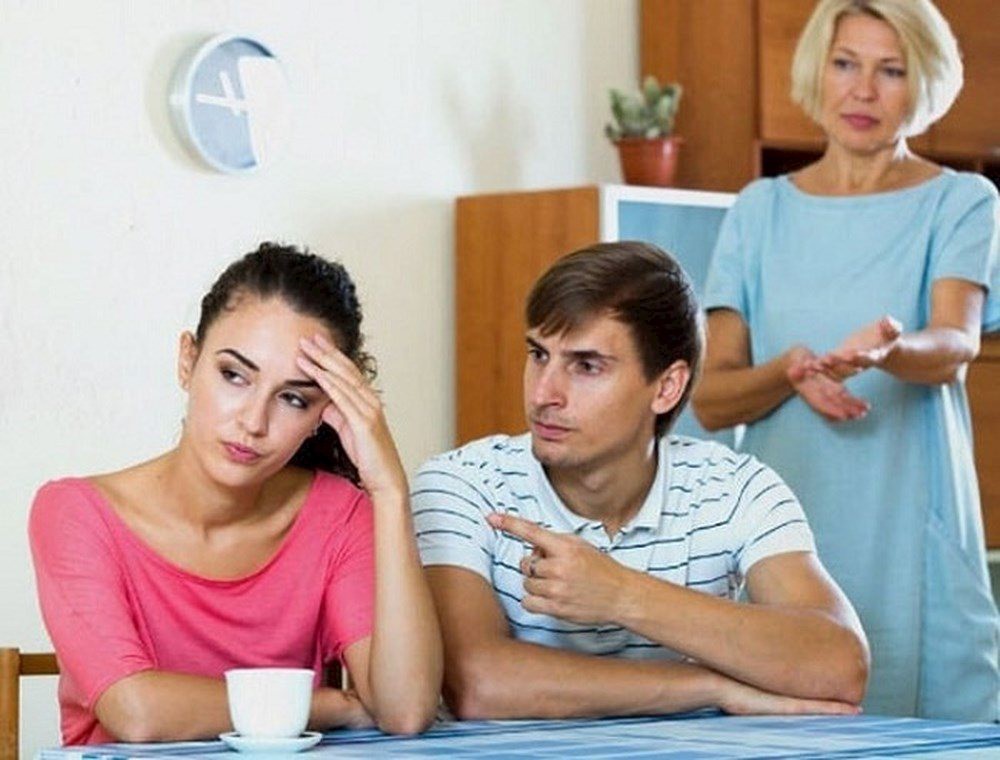 Không ngờ để có thể gặp cháu mỗi ngày mà mẹ chồng tôi lại nghĩ ra kế sách đưa dâu cũ vào nhà một cách vô lý đùng đùng - Ảnh 2. Không ngờ để có thể gặp cháu mỗi ngày mà mẹ chồng tôi lại nghĩ ra kế sách đưa dâu cũ vào nhà một cách vô lý đùng đùng - Ảnh 2.