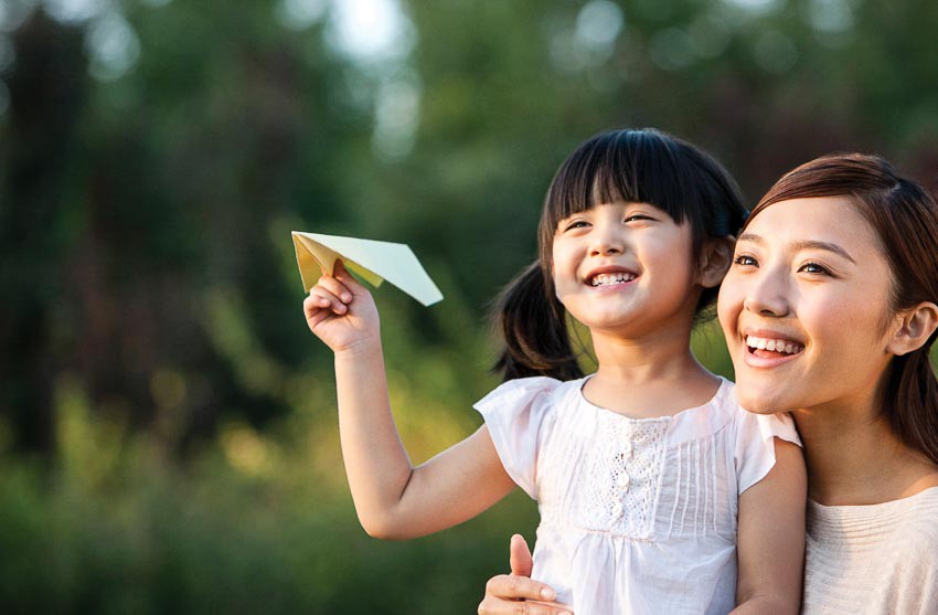 Mẹ có con gái nhất định không được bỏ qua 7 việc làm này để giúp con trở nên tự tin, cứng cỏi và hạnh phúc hơn - Ảnh 1. Mẹ có con gái nhất định không được bỏ qua 7 việc làm này để giúp con trở nên tự tin, cứng cỏi và hạnh phúc hơn - Ảnh 1.