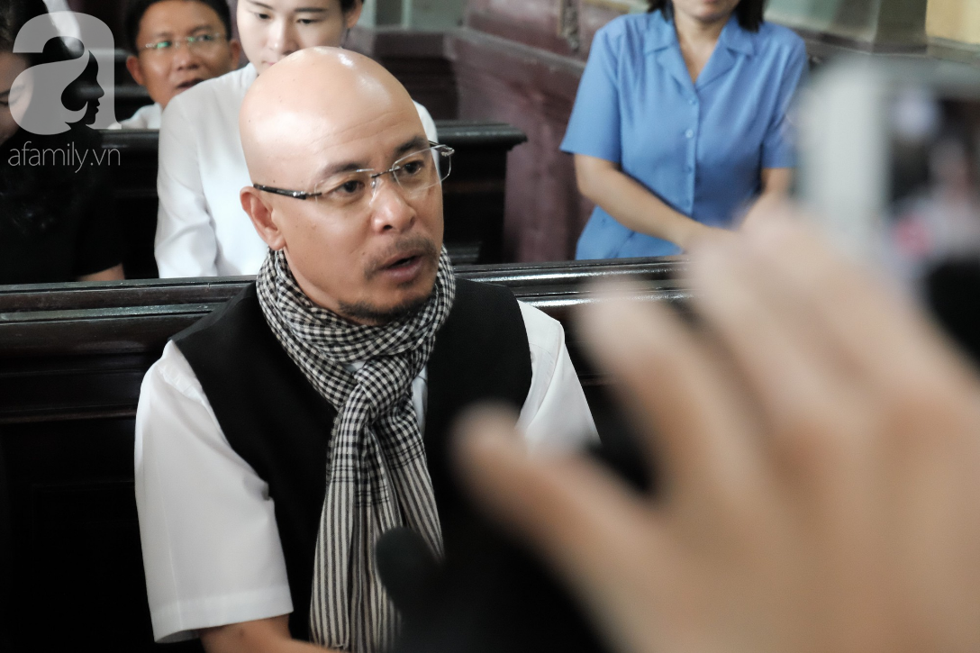 &Ocirc;ng Vũ tươi cười n&oacute;i về tầm nh&igrave;n của Trung Nguy&ecirc;n, bỏ tiền tỷ để gi&uacute;p người ngh&egrave;o - Ảnh 2.