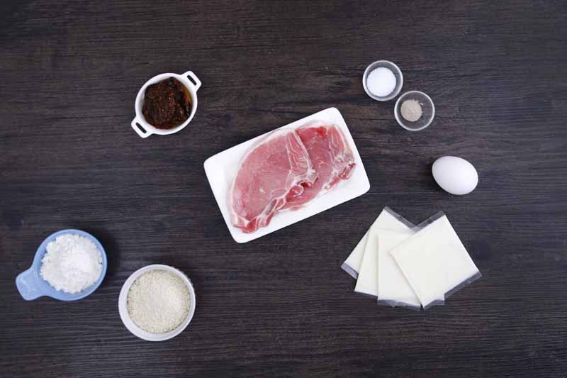 Thịt cuộn phô mai - món khai vị ngon đến bất ngờ - Ảnh 1. Thịt cuộn phô mai - món khai vị ngon đến bất ngờ - Ảnh 1.