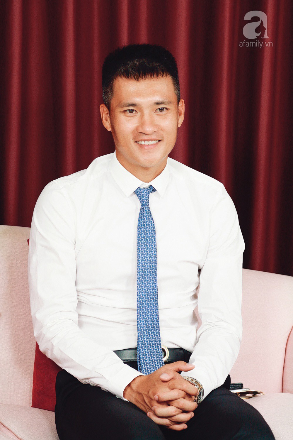 Bị chê ăn mặc phản cảm, Thủy Tiên lên tiếng: Người ta cố ý chụp ảnh từ dưới chân lên để tôi lộ... - Ảnh 2. Bị chê ăn mặc phản cảm, Thủy Tiên lên tiếng: Người ta cố ý chụp ảnh từ dưới chân lên để tôi lộ... - Ảnh 2.