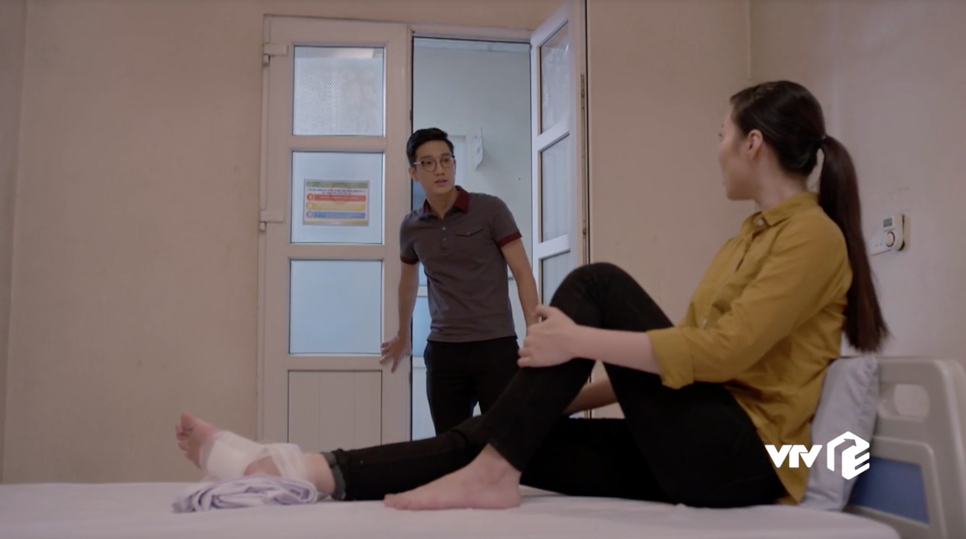 Những cô gái trong thành phố: Con gái Chí Nhân bỏ nhà đi sau khi phát hiện bí mật động trời - Ảnh 9. Những cô gái trong thành phố: Con gái Chí Nhân bỏ nhà đi sau khi phát hiện bí mật động trời - Ảnh 9.