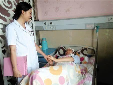 Người mẹ 37 tuổi mang thai đôi bị dính chặt liền nhau, tỉ lệ sống thấp, bác sĩ chỉ đích danh thủ phạm chính là thứ trong căn phòng đang sửa sang dở - Ảnh 3. Người mẹ 37 tuổi mang thai đôi bị dính chặt liền nhau, tỉ lệ sống thấp, bác sĩ chỉ đích danh thủ phạm chính là thứ trong căn phòng đang sửa sang dở - Ảnh 3.