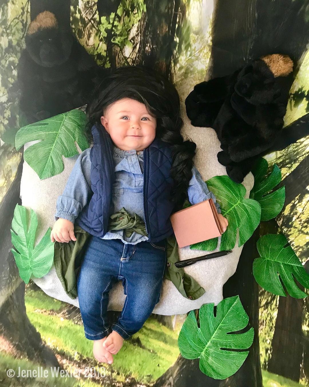 Bộ ảnh hút nghìn like: Cô bé 9 tháng tuổi được mẹ phối cho hàng chục bộ “cánh” nổi bần bật y như một cô nàng cá tính đích thực - Ảnh 12. Bộ ảnh hút nghìn like: Cô bé 9 tháng tuổi được mẹ phối cho hàng chục bộ “cánh” nổi bần bật y như một cô nàng cá tính đích thực - Ảnh 12.