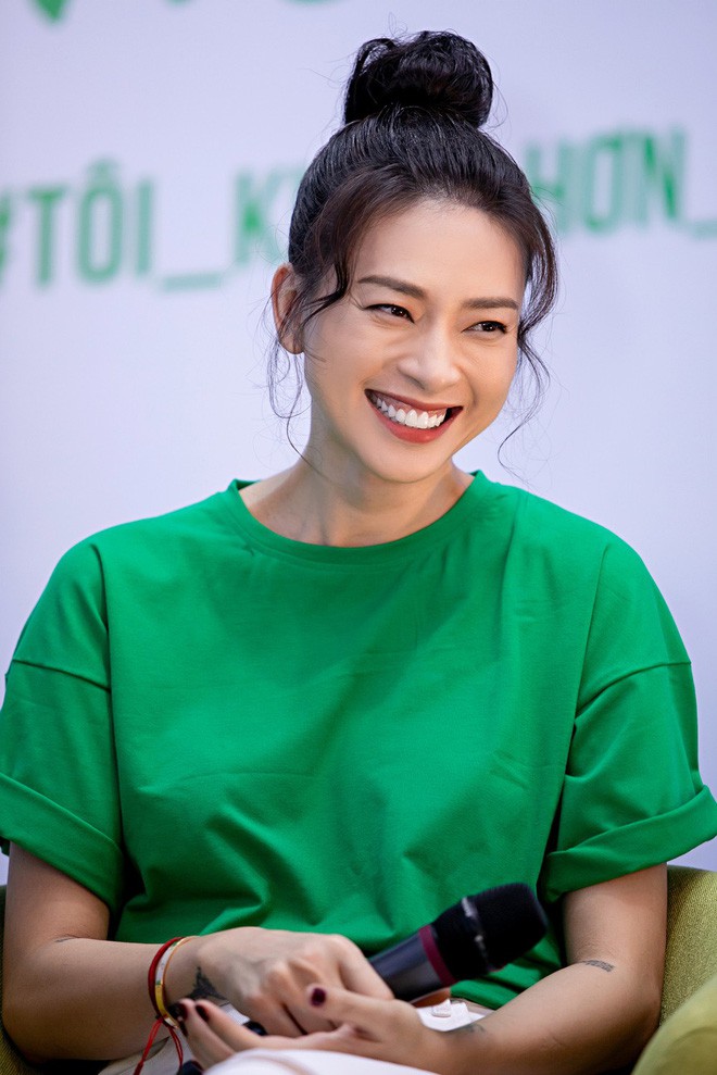 Ngô Thanh Vân khoe nhan sắc trẻ trung, tiết lộ việc chưa lấy chồng ở tuổi 40 - Ảnh 4. Ngô Thanh Vân khoe nhan sắc trẻ trung, tiết lộ việc chưa lấy chồng ở tuổi 40 - Ảnh 4.