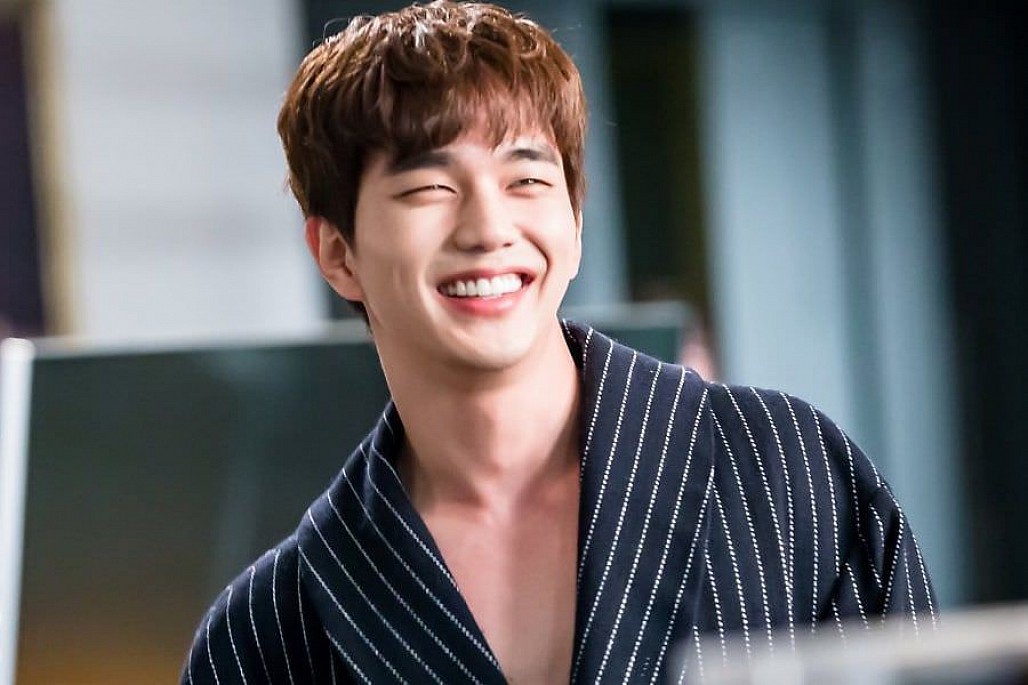 Đứng ngồi không yên vì mỹ nam tiểu So Ji Sub Yoo Seung Ho bất ngờ đến Đà Nẵng, còn đi siêu thị Việt - Ảnh 4. Đứng ngồi không yên vì mỹ nam tiểu So Ji Sub Yoo Seung Ho bất ngờ đến Đà Nẵng, còn đi siêu thị Việt - Ảnh 4.