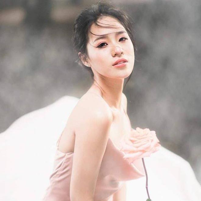 Vẻ nóng bỏng của người đẹp 19 tuổi, vừa đầu quân về làm MC cho VTV - Ảnh 7. Vẻ nóng bỏng của người đẹp 19 tuổi, vừa đầu quân về làm MC cho VTV - Ảnh 7.