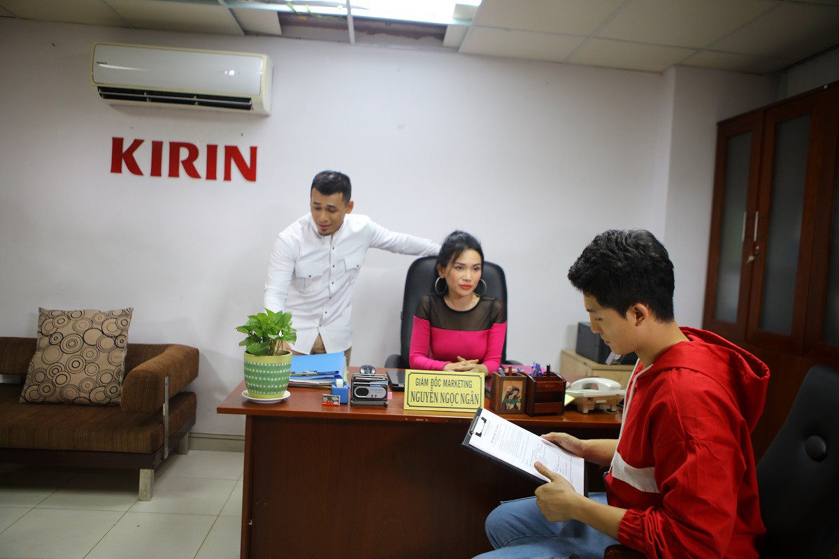 Vừa tái xuất, Harry Lu đã vướng phải tình tay ba với Trịnh Thảo - Sĩ Thanh - Ảnh 7. Vừa tái xuất, Harry Lu đã vướng phải tình tay ba với Trịnh Thảo - Sĩ Thanh - Ảnh 7.