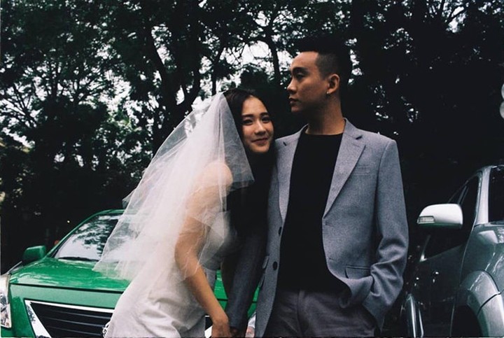 JustaTee và bà xã Trâm Anh tung ảnh lãng mạn và giản dị kỷ niệm tròn 1 năm ngày cưới - Ảnh 2. JustaTee và bà xã Trâm Anh tung ảnh lãng mạn và giản dị kỷ niệm tròn 1 năm ngày cưới - Ảnh 2.