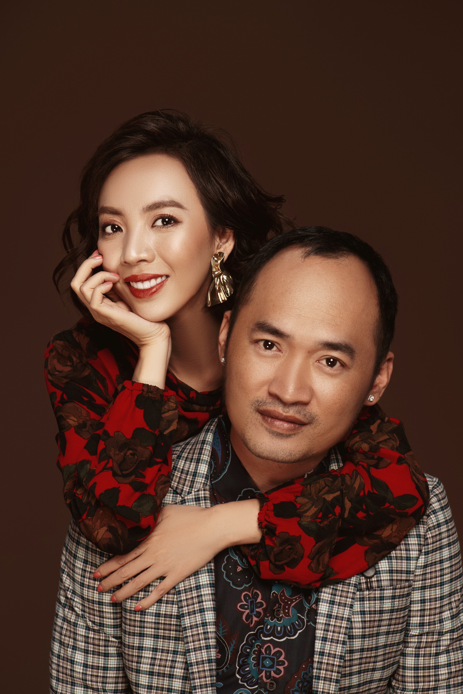 Thu Trang: Anh Tiến Luật bỏ hơn 75 triệu mua đồ hiệu tặng tôi! - Ảnh 3. Thu Trang: Anh Tiến Luật bỏ hơn 75 triệu mua đồ hiệu tặng tôi! - Ảnh 3.