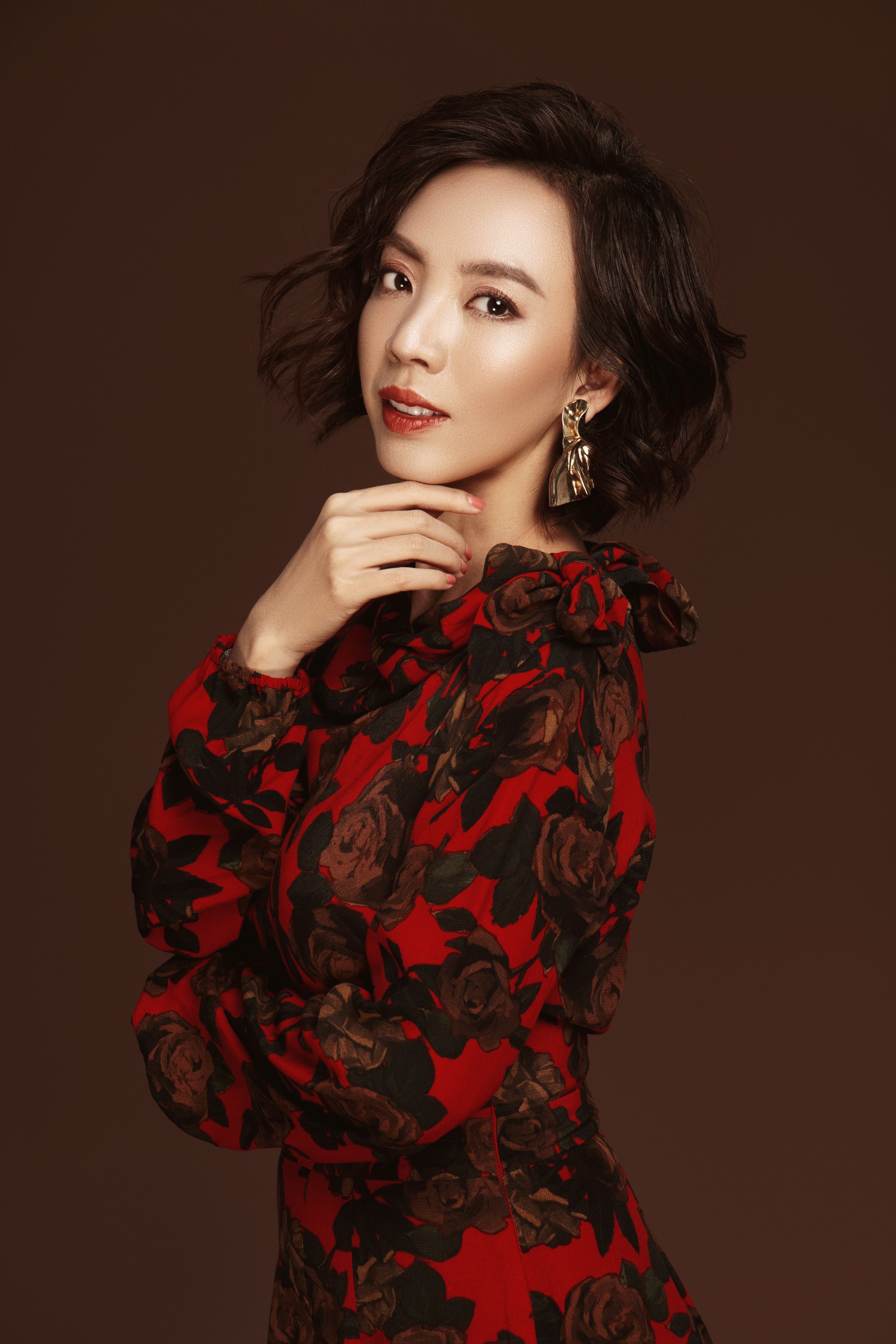 Thu Trang: Anh Tiến Luật bỏ hơn 75 triệu mua đồ hiệu tặng tôi! - Ảnh 1. Thu Trang: Anh Tiến Luật bỏ hơn 75 triệu mua đồ hiệu tặng tôi! - Ảnh 1.