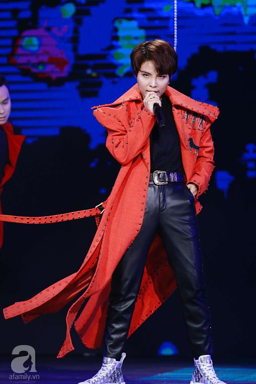 Super Junior khiến khán giả Việt vỡ òa với loạt hit khủng sau 7 năm - Ảnh 26. Super Junior khiến khán giả Việt vỡ òa với loạt hit khủng sau 7 năm - Ảnh 26.