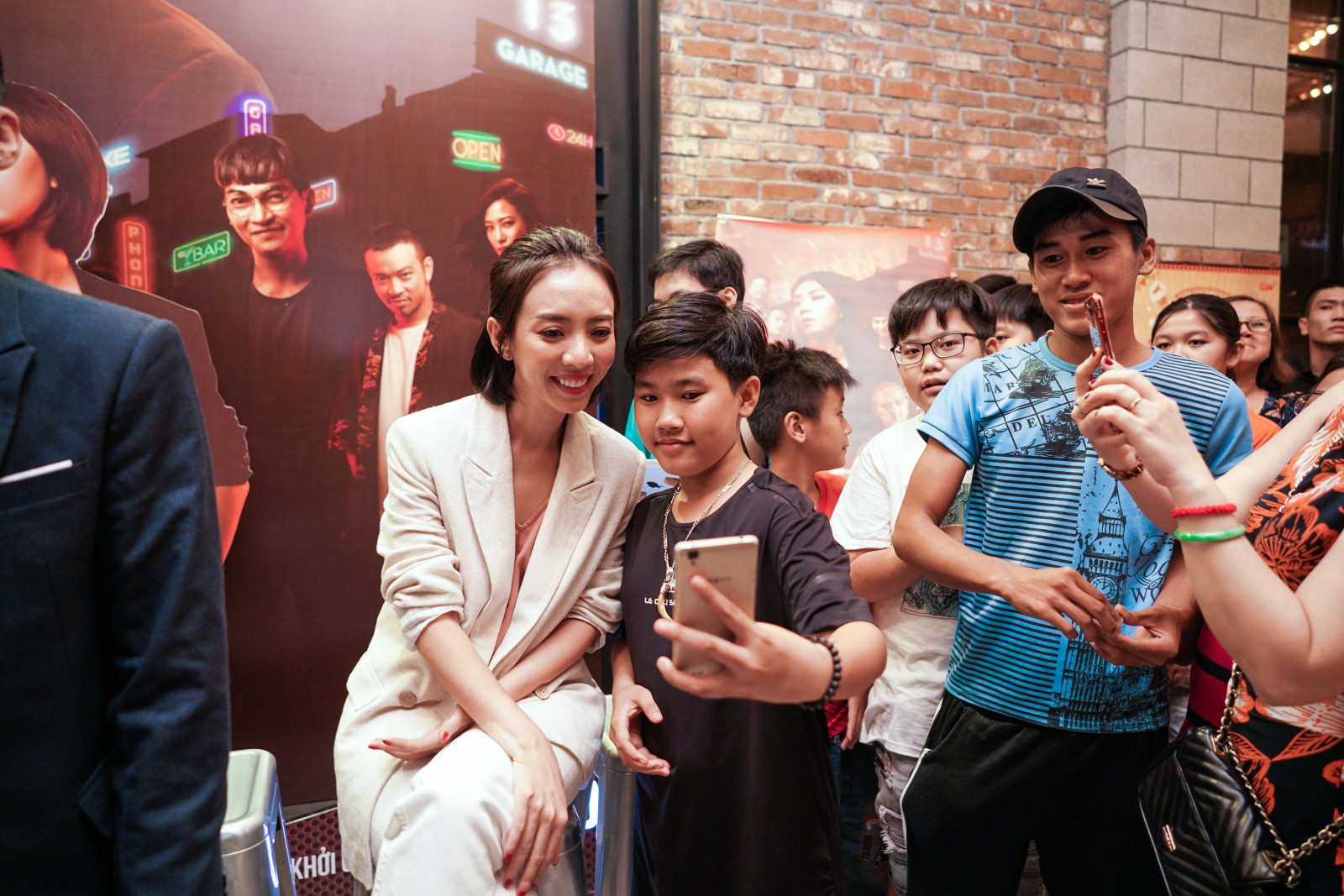 Thu Trang bày tỏ “Thương chồng lắm” giữa sự kiện quảng bá phim - Ảnh 7. Thu Trang bày tỏ “Thương chồng lắm” giữa sự kiện quảng bá phim - Ảnh 7.