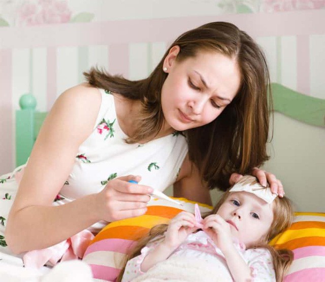 Sốt xuất huyết vào mùa, chăm con thế nào để miễn nhiễm với dịch? - Ảnh 2. Sốt xuất huyết vào mùa, chăm con thế nào để miễn nhiễm với dịch? - Ảnh 2.