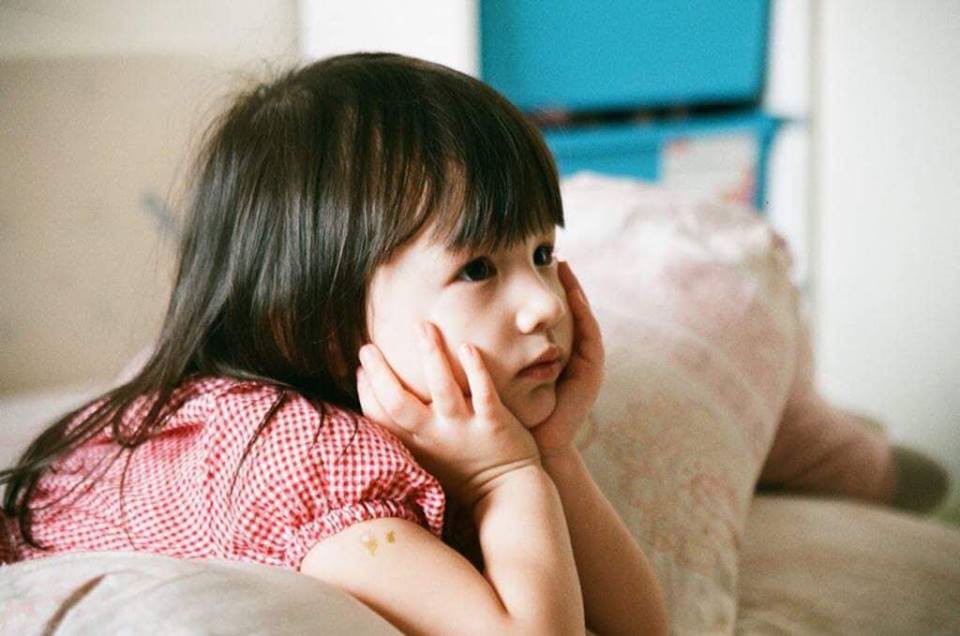 Sống bình yên hạnh phúc bên gia đình nhỏ nhưng ca sĩ Phương Vy vẫn không quên nhắn nhủ điều này tới con gái - Ảnh 4. Sống bình yên hạnh phúc bên gia đình nhỏ nhưng ca sĩ Phương Vy vẫn không quên nhắn nhủ điều này tới con gái - Ảnh 4.