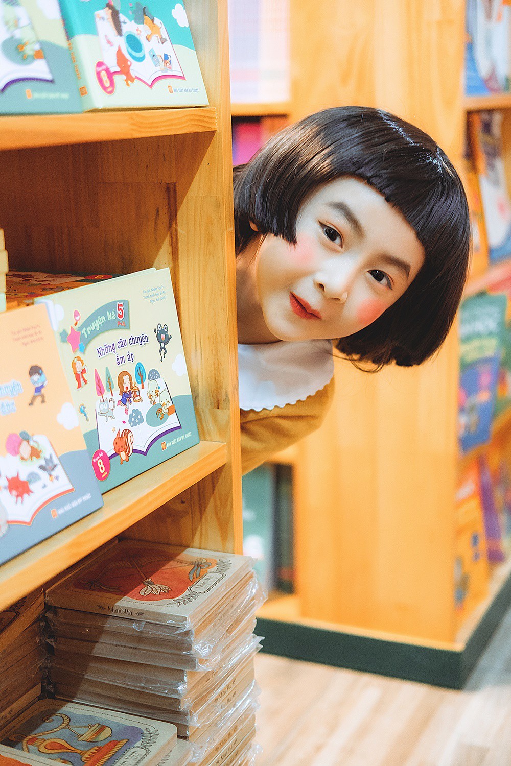Bộ ảnh nhóc Maruko hồn nhiên, lí lắc xuất hiện ngay giữa Hà Nội khiến cộng đồng mạng ngả nghiêng - Ảnh 20. Bộ ảnh nhóc Maruko hồn nhiên, lí lắc xuất hiện ngay giữa Hà Nội khiến cộng đồng mạng ngả nghiêng - Ảnh 20.