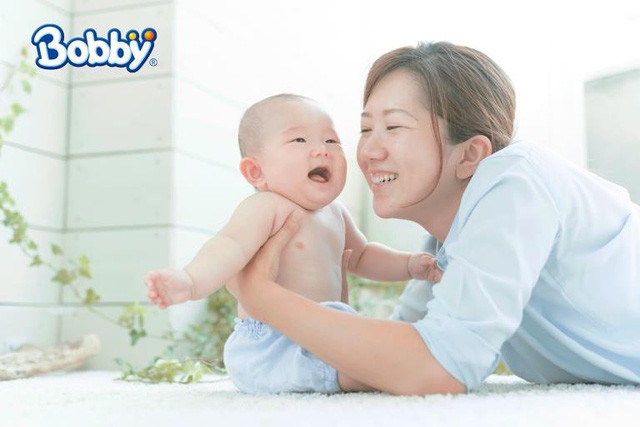 Bí quyết giảm hăm cho bé với Tã dán Bobby – Rãnh thấm kim cương mới - Ảnh 4. Bí quyết giảm hăm cho bé với Tã dán Bobby – Rãnh thấm kim cương mới - Ảnh 4.