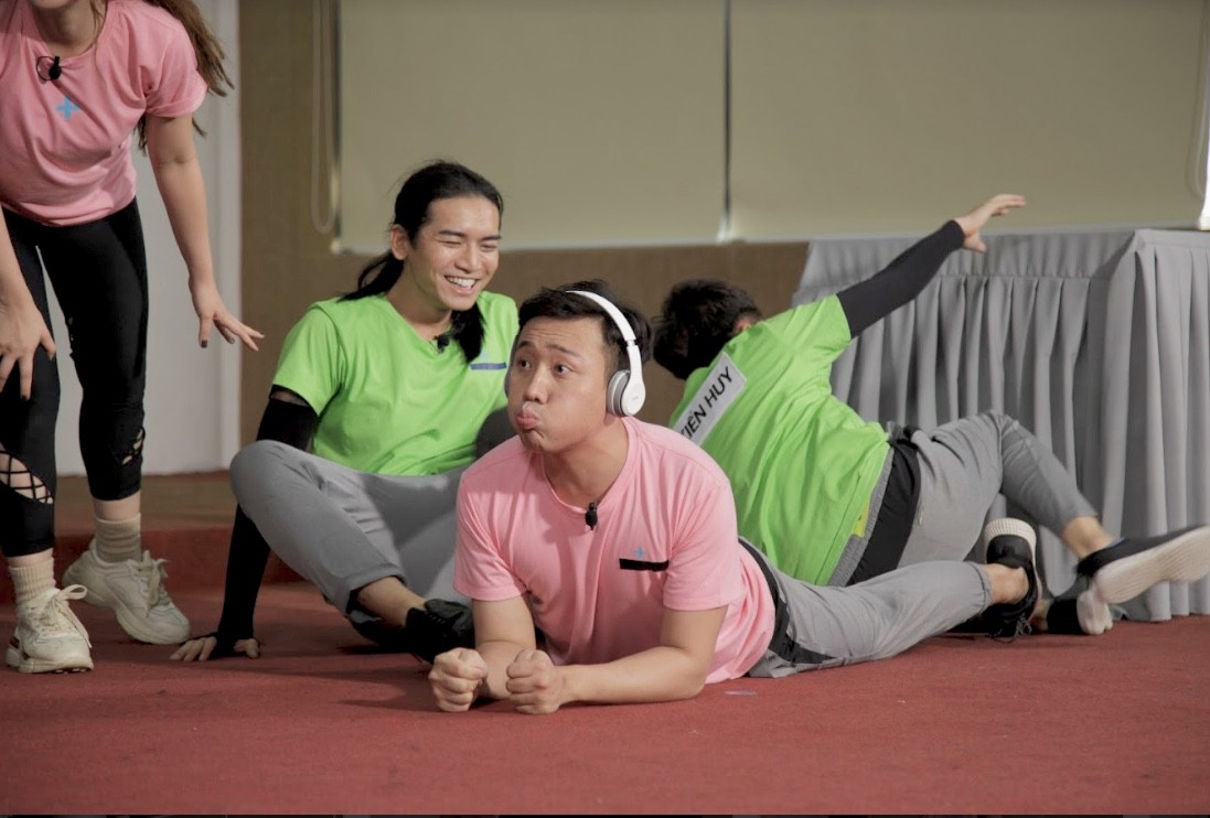 Running Man phiên bản Việt: Trấn Thành mất kiểm soát, cởi áo gào thét khiến ai cũng hoảng sợ - Ảnh 8. Running Man phiên bản Việt: Trấn Thành mất kiểm soát, cởi áo gào thét khiến ai cũng hoảng sợ - Ảnh 8.