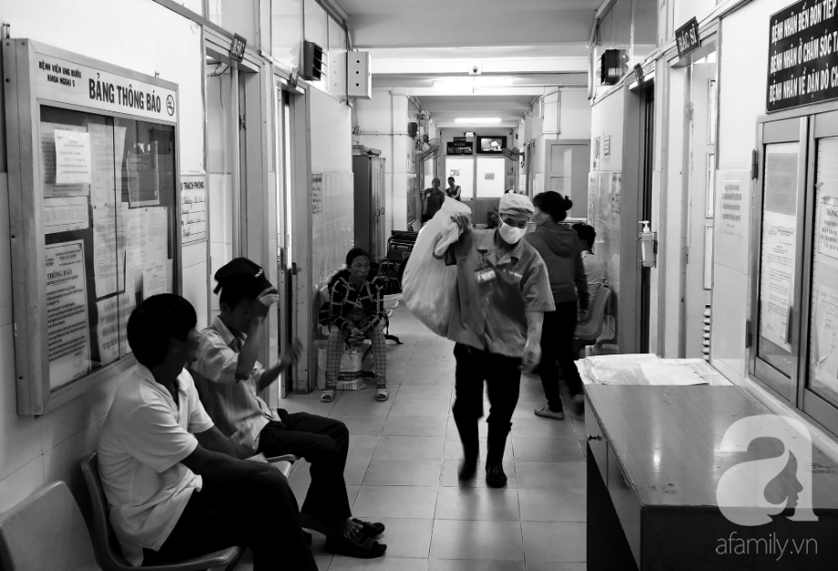 Sốc: Vừa có kỳ kinh nguyệt đầu tiên, bé gái 14 tuổi ở Bình Dương đã phát hiện ung thư tử cung thời kỳ cuối - Ảnh 3. Sốc: Vừa có kỳ kinh nguyệt đầu tiên, bé gái 14 tuổi ở Bình Dương đã phát hiện ung thư tử cung thời kỳ cuối - Ảnh 3.