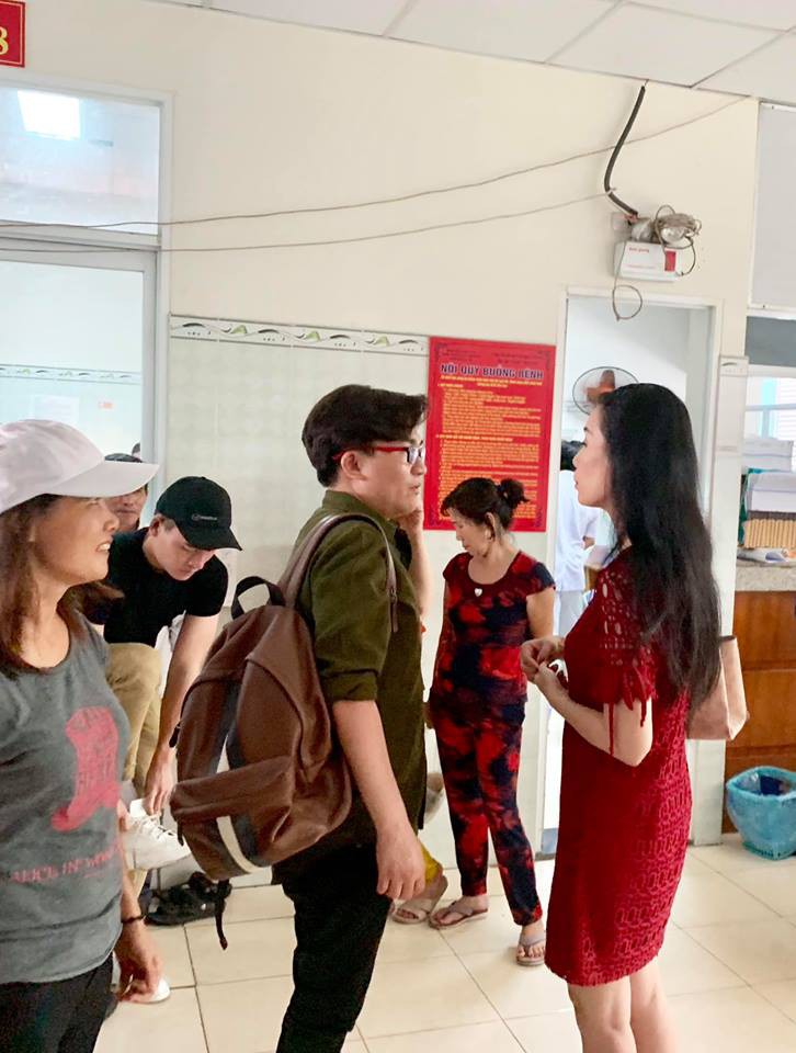 Thực hư thông tin nghệ sĩ Lê Bình rơi vào hôn mê sâu, nguy kịch vì ung thư phổi di căn - Ảnh 3. Thực hư thông tin nghệ sĩ Lê Bình rơi vào hôn mê sâu, nguy kịch vì ung thư phổi di căn - Ảnh 3.