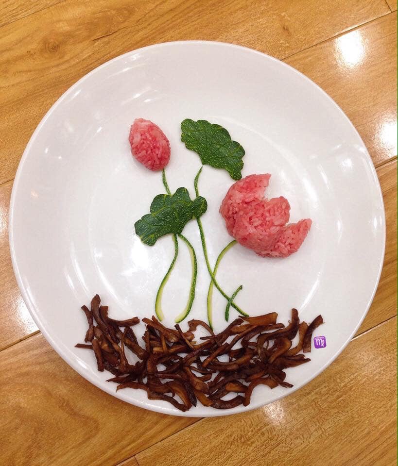 Ngưỡng mộ mẹ 8x làm những đĩa cơm đẹp như mơ cho con khiến cộng đồng mạng dậy sóng - Ảnh 7. Ngưỡng mộ mẹ 8x làm những đĩa cơm đẹp như mơ cho con khiến cộng đồng mạng dậy sóng - Ảnh 7.