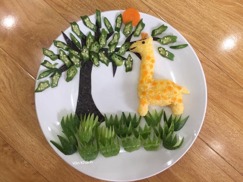 Ngưỡng mộ mẹ 8x làm những đĩa cơm đẹp như mơ cho con khiến cộng đồng mạng dậy sóng - Ảnh 9. Ngưỡng mộ mẹ 8x làm những đĩa cơm đẹp như mơ cho con khiến cộng đồng mạng dậy sóng - Ảnh 9.
