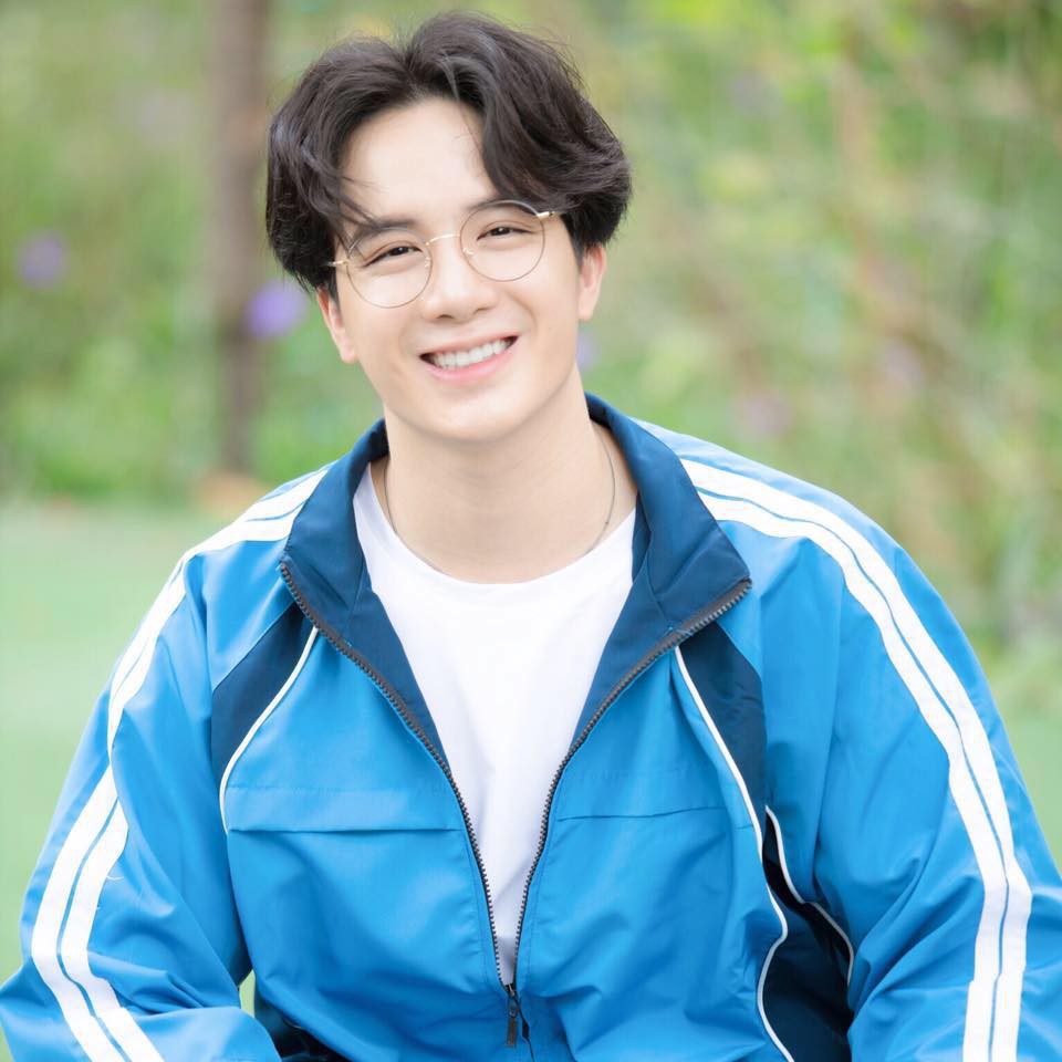 Chia tay Sĩ Thanh, bác sĩ đẹp trai bị chỉ trích vì miệt mài tìm vợ, hết Người ấy là ai lại đến show hẹn hò gây sốc nhất Việt Nam - Ảnh 4. Chia tay Sĩ Thanh, bác sĩ đẹp trai bị chỉ trích vì miệt mài tìm vợ, hết Người ấy là ai lại đến show hẹn hò gây sốc nhất Việt Nam - Ảnh 4.