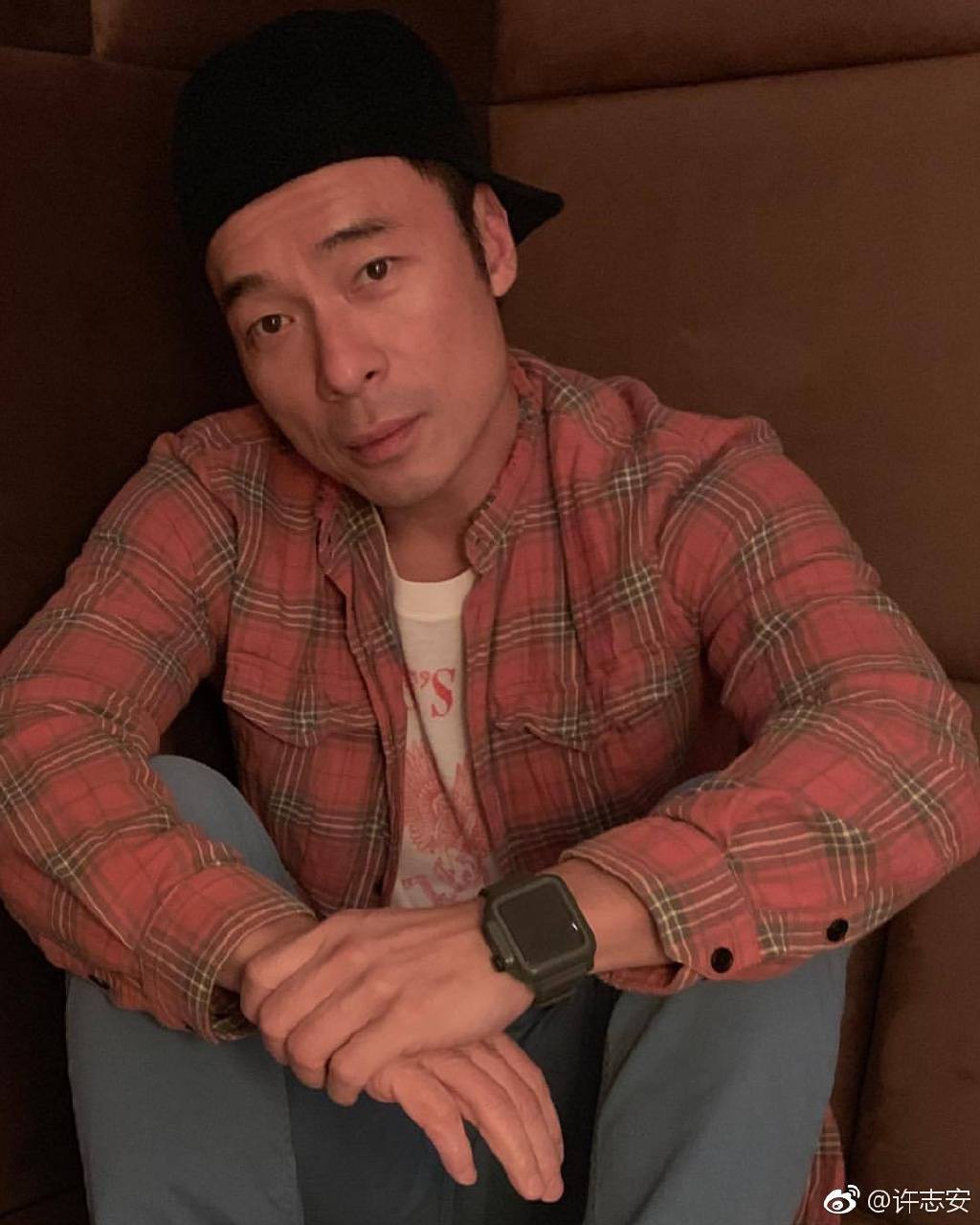 Hình phạt cho đôi gian phu dâm phụ: TVB hạ lệnh phong sát Á hậu Hong Kong, sao nam bị dừng mọi hoạt động - Ảnh 5. Hình phạt cho đôi gian phu dâm phụ: TVB hạ lệnh phong sát Á hậu Hong Kong, sao nam bị dừng mọi hoạt động - Ảnh 5.