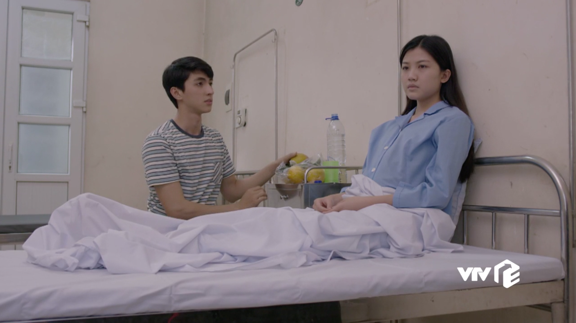 Những cô gái trong thành phố tập 33: Tùng quyết định Nam tiến, Mai tiếc nuối cũng đã muộn màng - Ảnh 2. Những cô gái trong thành phố tập 33: Tùng quyết định Nam tiến, Mai tiếc nuối cũng đã muộn màng - Ảnh 2.