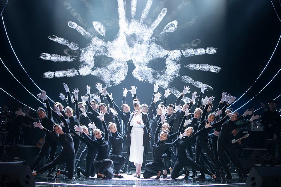 Đông Nhi bị Lệ Quyên hằn học, đạo diễn giải Cống Hiến bất ngờ đăng tải loạt ảnh đẹp xuất thần và nhận xét thế này - Ảnh 3. Đông Nhi bị Lệ Quyên hằn học, đạo diễn giải Cống Hiến bất ngờ đăng tải loạt ảnh đẹp xuất thần và nhận xét thế này - Ảnh 3.