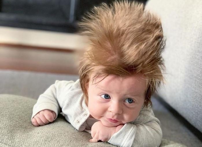 Điểm danh những em nổi như cồn trên mạng vì sở hữu mái tóc chẳng giống ai, các mẹ nhìn vào càng muốn cưng nựng thêm - Ảnh 10. Điểm danh những em nổi như cồn trên mạng vì sở hữu mái tóc chẳng giống ai, các mẹ nhìn vào càng muốn cưng nựng thêm - Ảnh 10.