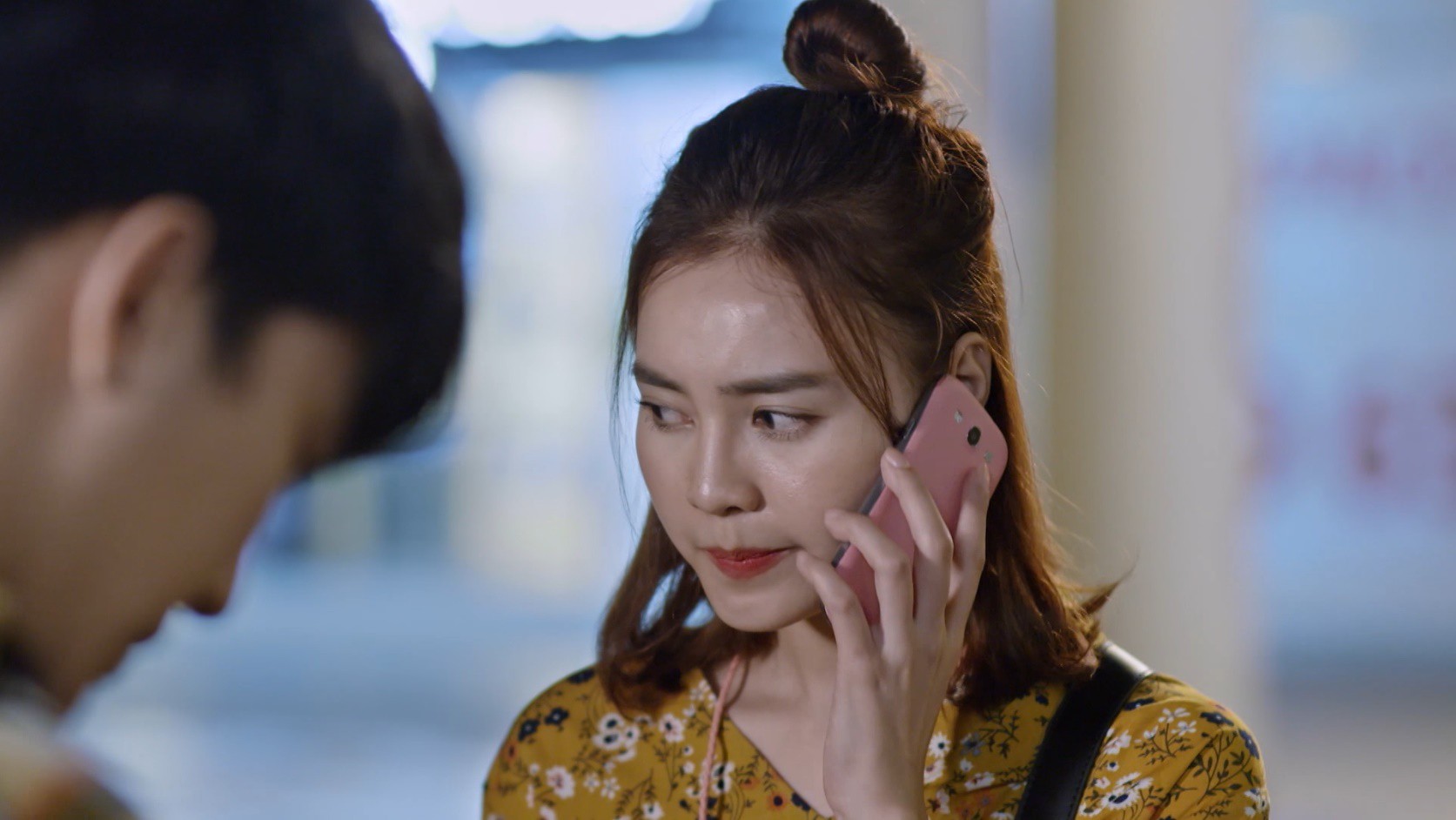 Mối tình đầu của tôi: Bình An tức tốc đến bên Lan Ngọc sau khi đá Chi Pu, nhưng người tội nghiệp nhất lại là anh chàng này - Ảnh 6. Mối tình đầu của tôi: Bình An tức tốc đến bên Lan Ngọc sau khi đá Chi Pu, nhưng người tội nghiệp nhất lại là anh chàng này - Ảnh 6.